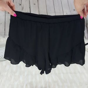 Nwot Black Loose and Flowy Ruffle Hem Summer Short
